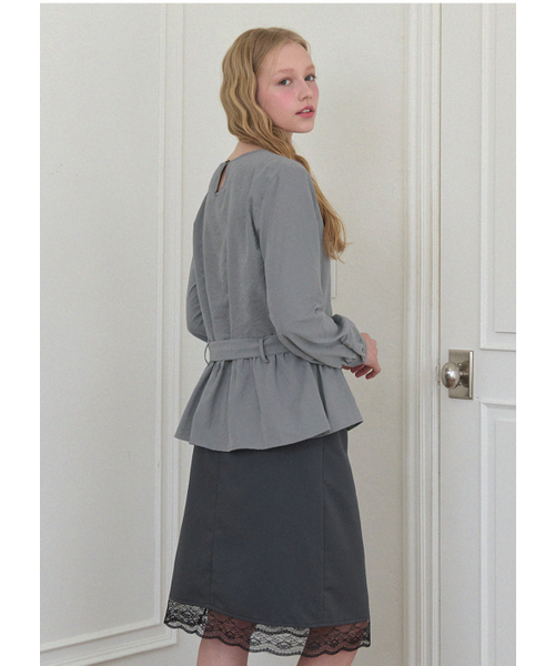MICANE(ミケーネ)の「トゥルディフリルストラップブラウス(シャツ/ブラウス・レディース・ブラック/グレー・X-LARGE/SMALL/MEDIUM/LARGE)」の7枚目の写真