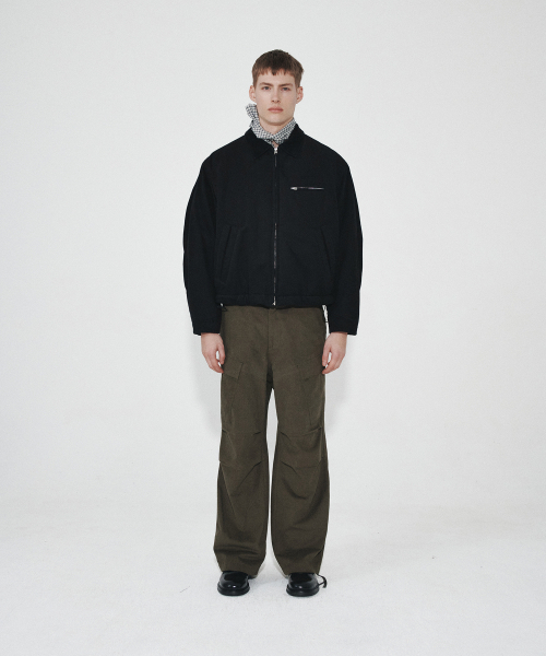 HEUTE(ホイテ)の「HET PADDED WORK JACKET (BLACK)(ダウンジャケット/コート・メンズ・ブラック・MEDIUM/LARGE)」の5枚目の写真