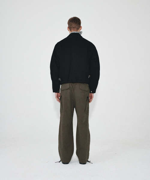 HEUTE(ホイテ)の「HET PADDED WORK JACKET (BLACK)(ダウンジャケット/コート・メンズ・ブラック・MEDIUM/LARGE)」の7枚目の写真