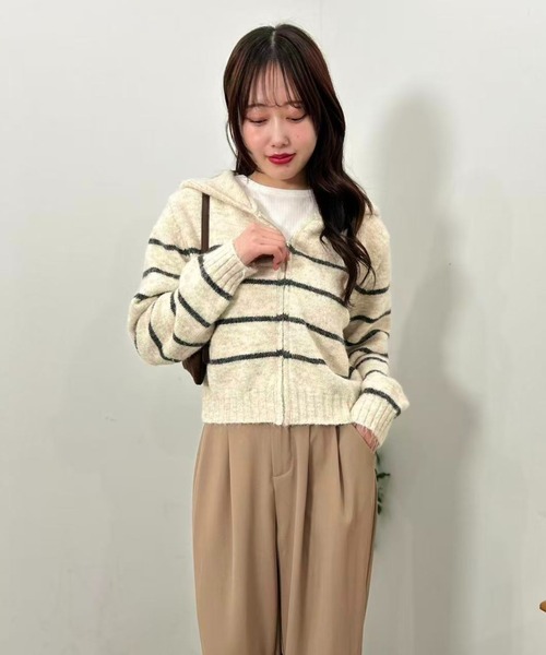 mebole(メボレ)の「Stripe Knit Zip Hoodie(Tシャツ/カットソー・レディース・ホワイト/ブラウン/グレー・FREE)」の4枚目の写真