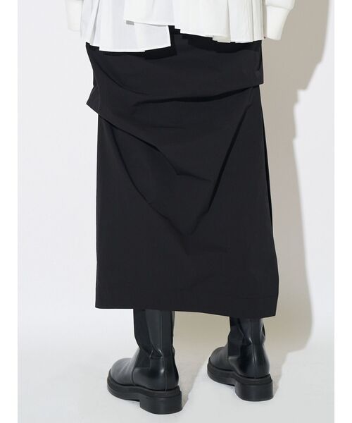 ELENDEEK（エレンディーク）の「アシメタックIラインスカート（スカート・レディース・ブラック/ベージュ・01/02）」の9枚目の写真