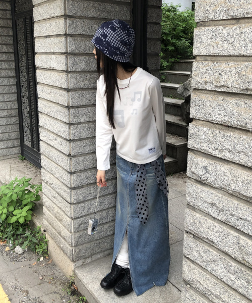 SEW-B(ソービー)の「セミクロップフォーミュージック長袖Tシャツ(Tシャツ/カットソー・レディース・その他・FREE)」の2枚目の写真