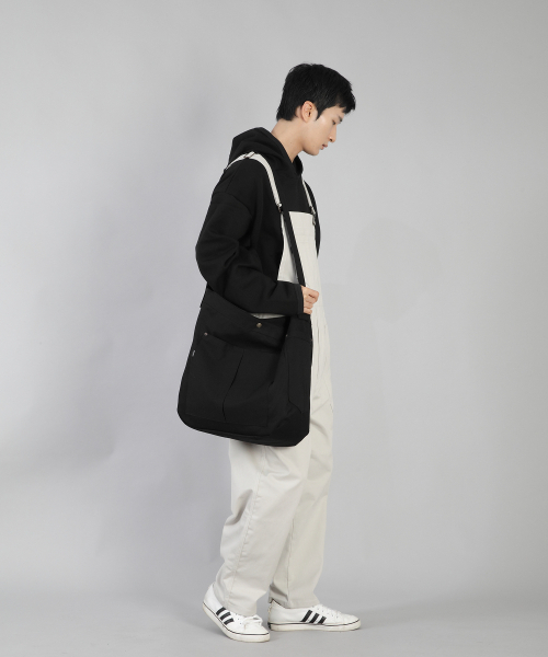 SAINTCREW(セントクルー)の「バックルストラップカーゴメールバッグ BCM-158 ブラック(メッセンジャーバッグ・メンズ・その他・フリー)」の6枚目の写真