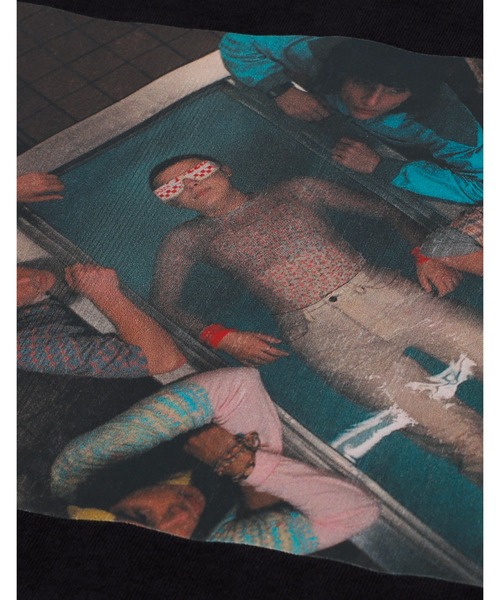 NO WAY(ノーウェイ)の「/Little sunny bite/stranger things x little sunny bite photo big tee(Tシャツ/カットソー・レディース・ブラック/ホワイト/ブルー・SMALL/MEDIUM)」の17枚目の写真