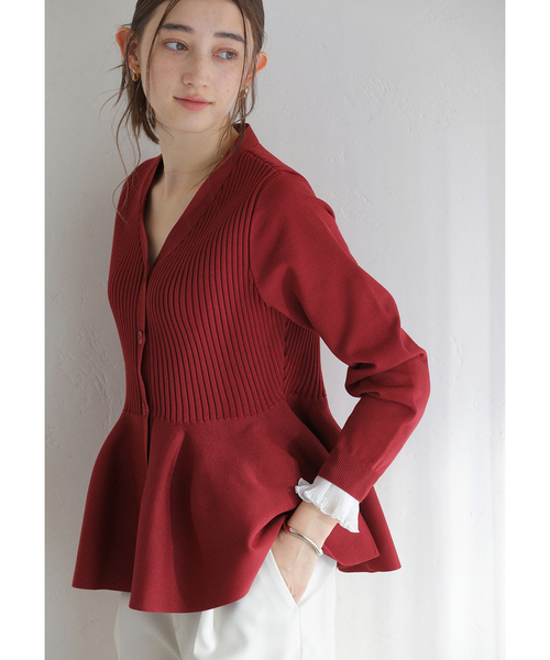 La TOTALITE（ラトータリテ）の「【洗える】ペプラムニット（カーディガン/ボレロ・レディース・アイボリー/ブラック/レッド・FREE）」の3枚目の写真