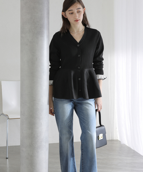 La TOTALITE（ラトータリテ）の「【洗える】ペプラムニット（カーディガン/ボレロ・レディース・アイボリー/ブラック/レッド・FREE）」の10枚目の写真