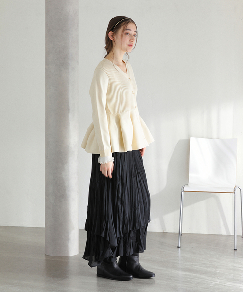 La TOTALITE（ラトータリテ）の「【洗える】ペプラムニット（カーディガン/ボレロ・レディース・アイボリー/ブラック/レッド・FREE）」の16枚目の写真