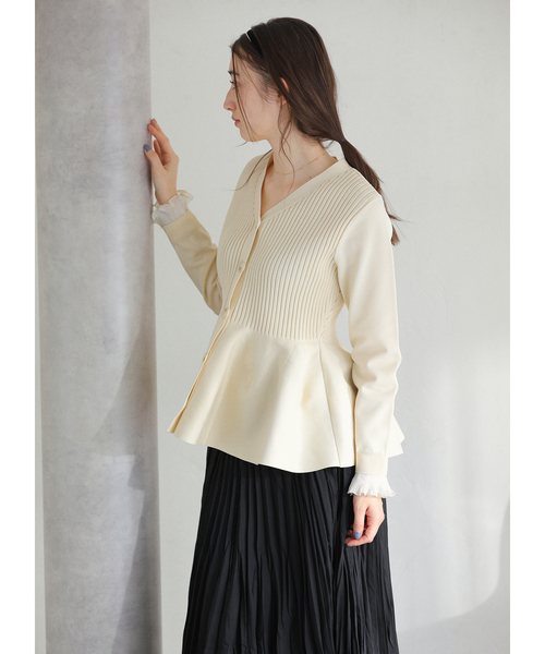 La TOTALITE（ラトータリテ）の「【洗える】ペプラムニット（カーディガン/ボレロ・レディース・アイボリー/ブラック/レッド・FREE）」の18枚目の写真