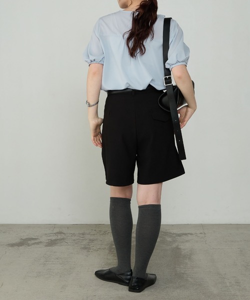 Cherir Mignon(シェリルミニョン)の「【Cherir Mignon】フリルパフスリーブブラウス(シャツ/ブラウス・レディース・サックスブルー/アイボリー/ブラウン/ブラック系・FREE)」の16枚目の写真
