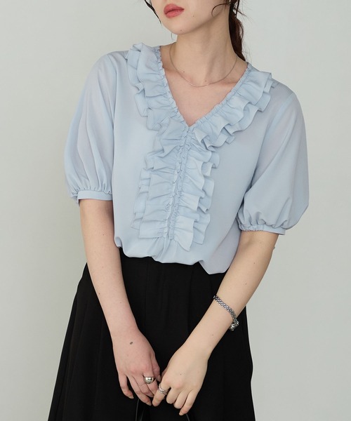 Cherir Mignon(シェリルミニョン)の「【Cherir Mignon】フリルパフスリーブブラウス(シャツ/ブラウス・レディース・サックスブルー/アイボリー/ブラウン/ブラック系・FREE)」の17枚目の写真