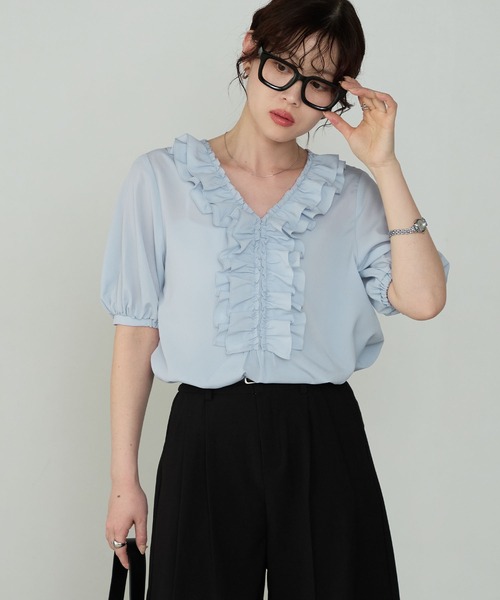 Cherir Mignon(シェリルミニョン)の「【Cherir Mignon】フリルパフスリーブブラウス(シャツ/ブラウス・レディース・サックスブルー/アイボリー/ブラウン/ブラック系・FREE)」の18枚目の写真