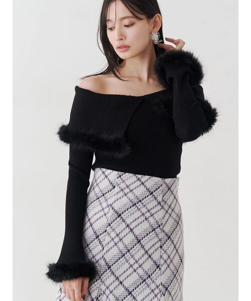 MERCURYDUO（マーキュリーデュオ）の「【追加生産】フェイクファートリミングニット（ニット/セーター・レディース・ライトグレー/オフホワイト/ブラック・FREE）」の2枚目の写真