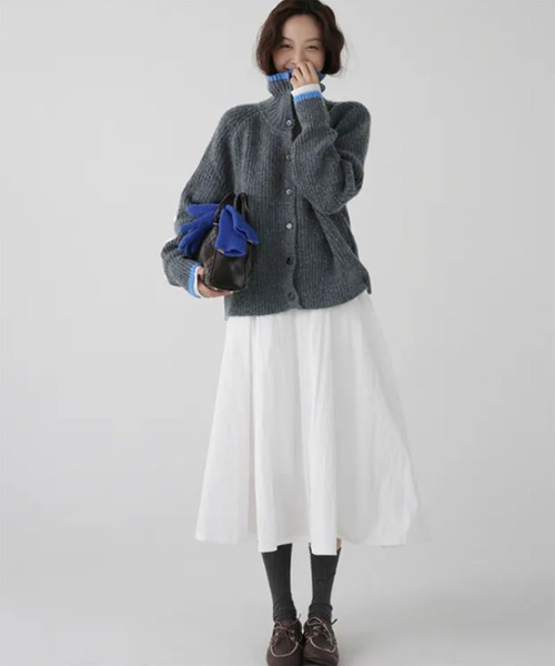 VIBGYOR（ヴィブジョー）の「配色スタンドネックリブボタンカーディガン(CZ)（カーディガン/ボレロ・レディース・ブラウン/チャコール・F）」の3枚目の写真