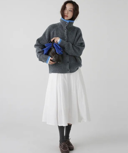 VIBGYOR（ヴィブジョー）の「配色スタンドネックリブボタンカーディガン(CZ)（カーディガン/ボレロ・レディース・ブラウン/チャコール・F）」の9枚目の写真