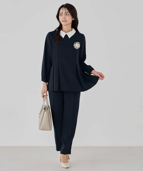 a.v.v（アーヴェヴェ）の「2WAYサテン襟付きペプラムブラウス【洗える/速乾/毛玉になりにくい/イージーケア】（シャツ/ブラウス・レディース・グレー系その他/ブラック/ネイビー・38/40）」の6枚目の写真