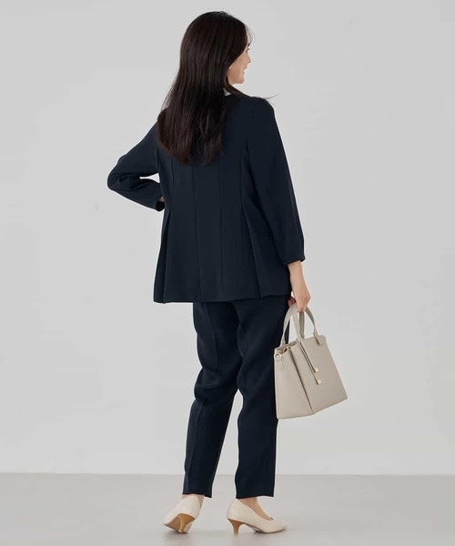 a.v.v（アーヴェヴェ）の「2WAYサテン襟付きペプラムブラウス【洗える/速乾/毛玉になりにくい/イージーケア】（シャツ/ブラウス・レディース・グレー系その他/ブラック/ネイビー・38/40）」の11枚目の写真