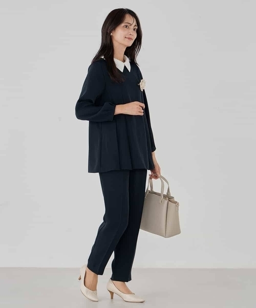 a.v.v（アーヴェヴェ）の「2WAYサテン襟付きペプラムブラウス【洗える/速乾/毛玉になりにくい/イージーケア】（シャツ/ブラウス・レディース・グレー系その他/ブラック/ネイビー・38/40）」の13枚目の写真