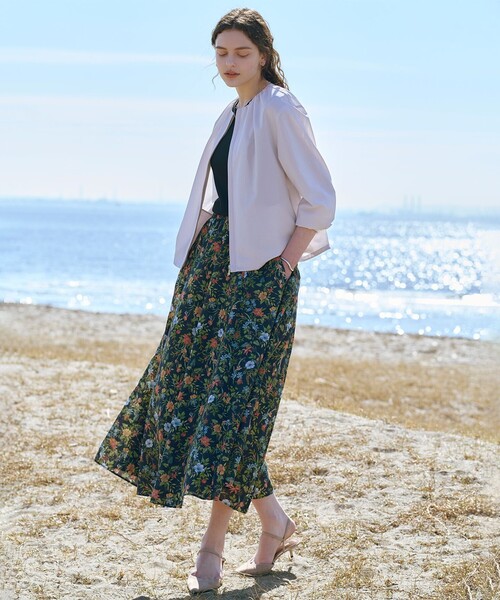 J.PRESS Ladies(J.プレス レディス)の「【レイヤードスタイルに】FINE COTTON SLEEVELESS タンクトップ(タンクトップ・レディース・ブラック系/ホワイト系/ベージュ系/シルバー系・SMALL)」の17枚目の写真