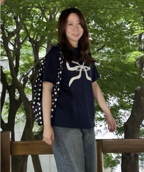 ROIDESROIS(ロワデロワ)の「リボンプリントオーバーサイズ半袖Tシャツ(ネイビー)(Tシャツ/カットソー・レディース・その他・S/M/L/2XL/XL)」の4枚目の写真