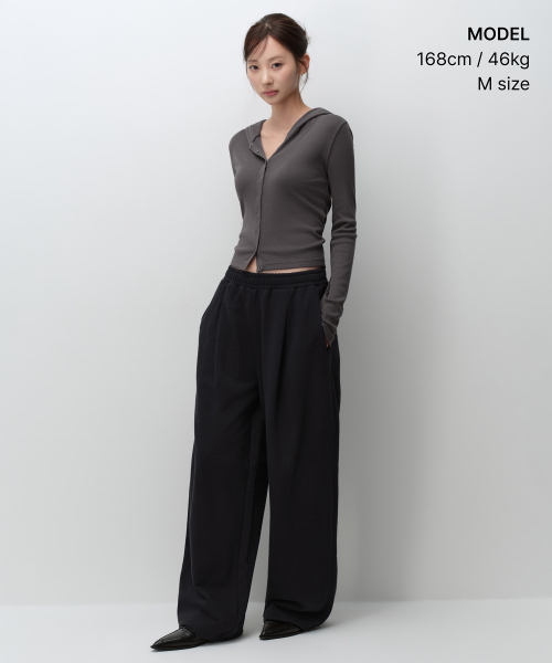 MUSINSA STANDARD WOMAN（ムシンサスタンダードウーマン）の「ウィメンズディープタックバリアブルワイドラウンジスウェットパンツ[ブラック]（スウェットパンツ・レディース・その他・X-SMALL/SMALL/MEDIUM/LARGE）」の2枚目の写真