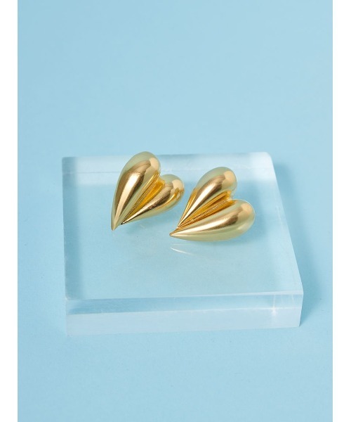 Mila Owen（ミラオーウェン）の「ハートモチーフイヤリング（イヤリング・レディース・ゴールド/シルバー・F）」の2枚目の写真