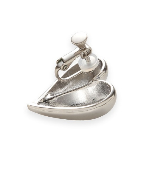 Mila Owen（ミラオーウェン）の「ハートモチーフイヤリング（イヤリング・レディース・ゴールド/シルバー・F）」の4枚目の写真