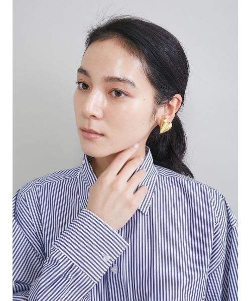 Mila Owen（ミラオーウェン）の「ハートモチーフイヤリング（イヤリング・レディース・ゴールド/シルバー・F）」の7枚目の写真