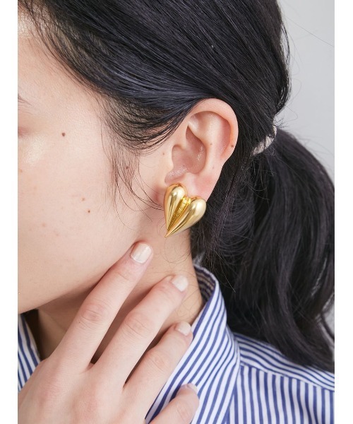 Mila Owen（ミラオーウェン）の「ハートモチーフイヤリング（イヤリング・レディース・ゴールド/シルバー・F）」の8枚目の写真