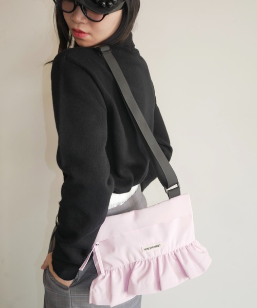 HONEY MI HONEY（ハニーミーハニー）の「rainproof frill mini shoulder bag（ショルダーバッグ・レディース・ブラック/ピンク/ホワイト・FREE）」の5枚目の写真