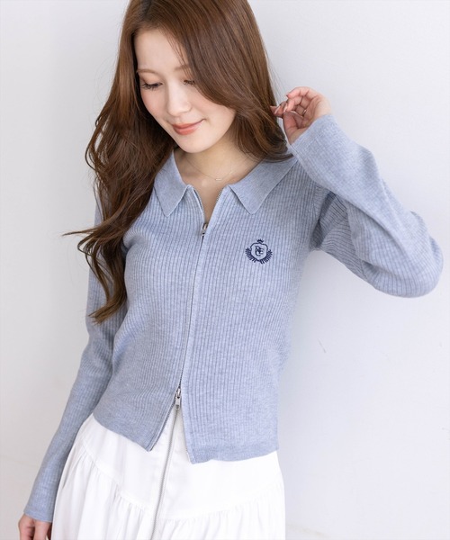 clear（クリア）の「刺繍入りダブルジップ長袖ニットトップス[カジュアル 着回し抜群 大人]≪新作≫（ニット/セーター・レディース・ブラック/アイボリー/グレー/レッド/ネイビー・F）」の3枚目の写真