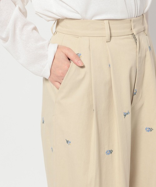 LOWRYS FARM（ローリーズファーム）の「Ｃ／Ｎシシュウタックワイドパンツ 655808（その他パンツ・レディース・ベージュ系その他・LARGE/MEDIUM）」の6枚目の写真