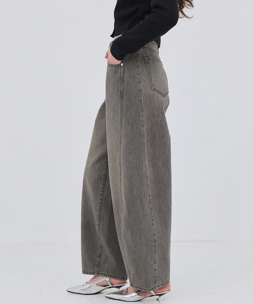 PUBLIC TOKYO（パブリックトウキョウ）の「【2026春新作】PUBLIC DENIM CURVE（デニムパンツ・レディース・ブルー/ライトブラック・3/2/1）」の19枚目の写真