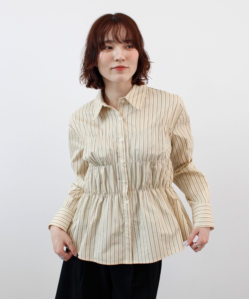 ABYS(アビス)の「着るだけで細見え。ウエストシャーリングストライプ長袖シャツ / ペプラムブラウス(シャツ/ブラウス・レディース・ベージュ/グリーン/ブルー・FREE)」の6枚目の写真