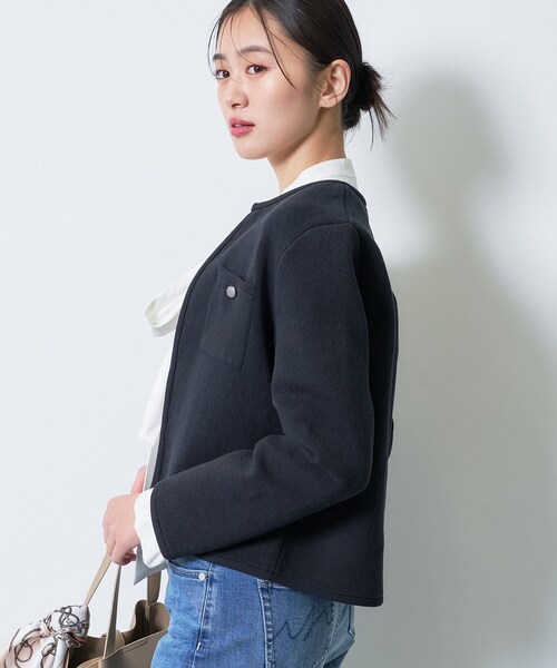 INDIVI（インディヴィ）の「【軽量／セレモニー】ブークレジャケット ニットカーディガン（カーディガン/ボレロ・レディース・ホワイト系7/ブルー系9/ブラック・38/15 /13/05/34）」の6枚目の写真