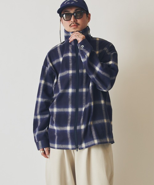 Lui's(ルイス)の「【CHEMISE】 スタンドカラー オンブレーシャツジャケット(シャツ/ブラウス・メンズ・ブラック/ネイビー/ホワイト・FREE)」の3枚目の写真
