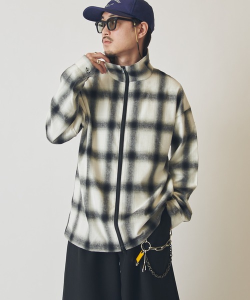 Lui's(ルイス)の「【CHEMISE】 スタンドカラー オンブレーシャツジャケット(シャツ/ブラウス・メンズ・ブラック/ネイビー/ホワイト・FREE)」の5枚目の写真