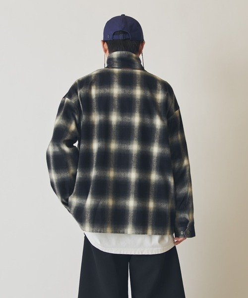 Lui's(ルイス)の「【CHEMISE】 スタンドカラー オンブレーシャツジャケット(シャツ/ブラウス・メンズ・ブラック/ネイビー/ホワイト・FREE)」の15枚目の写真