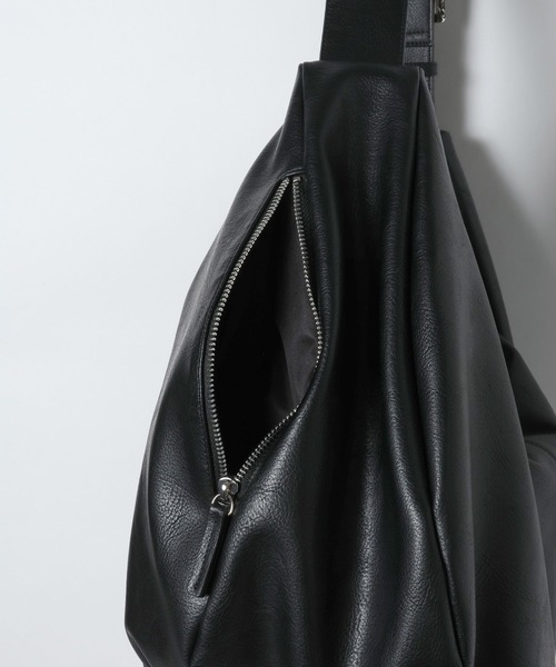 JEANASIS（ジーナシス）の「ソフトフェイクレザーショルダー/663716（ショルダーバッグ・レディース・オフホワイト/シルバー/ブラック・FREE）」の9枚目の写真