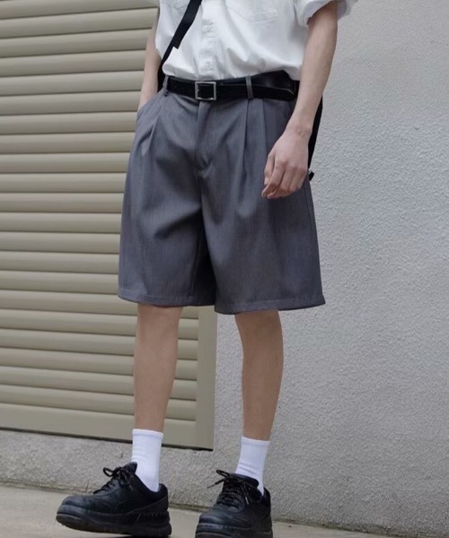 SHEPP(シープ)の「【26年春夏新作】2タックハーフスラックス(スラックス・メンズ・グレー/ブラック・M/L)」の1枚目の写真