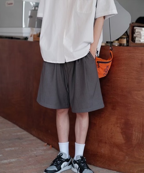 SHEPP(シープ)の「【26年春夏新作】2タックハーフスラックス(スラックス・メンズ・グレー/ブラック・M/L)」の4枚目の写真