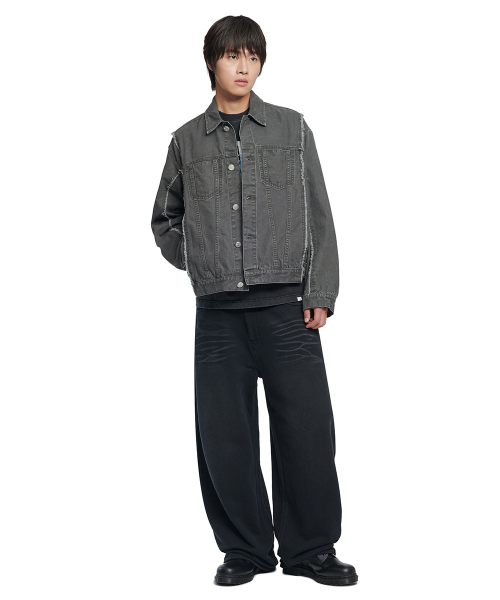 NOMANUAL(NOMANUAL)の「ROUGH CUT TRUCKER JACKET - WASHED CHARCOAL(デニムジャケット・レディース・その他・X-LARGE/LARGE/MEDIUM)」の3枚目の写真