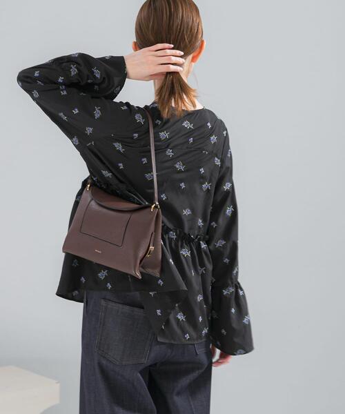 URBAN RESEARCH ROSSO WOMEN（アーバンリサーチ　ロッソ）の「フラワー刺繍ギャザーブラウス（シャツ/ブラウス・レディース・ブラック・FREE）」の15枚目の写真