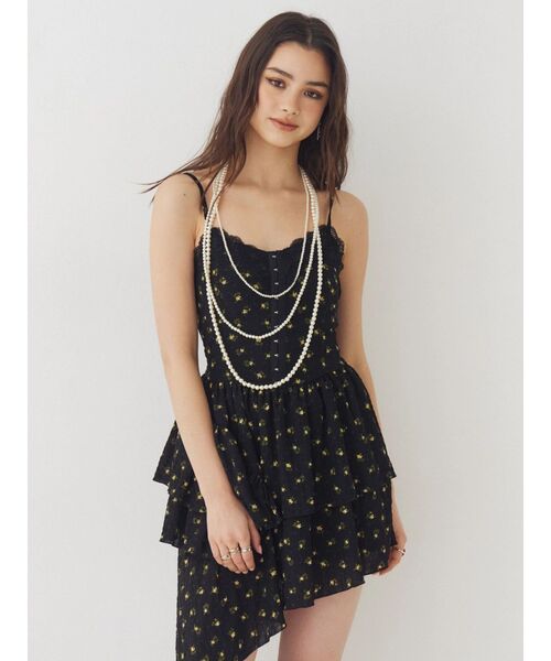 EVRIS（エヴリス）の「LONG PEARL CHAIN 3連 ネックレス（ネックレス・レディース・ホワイト・FREE）」の2枚目の写真