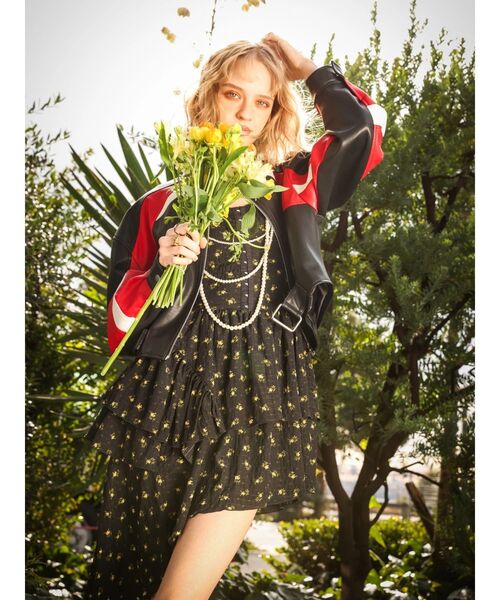 EVRIS（エヴリス）の「LONG PEARL CHAIN 3連 ネックレス（ネックレス・レディース・ホワイト・FREE）」の5枚目の写真