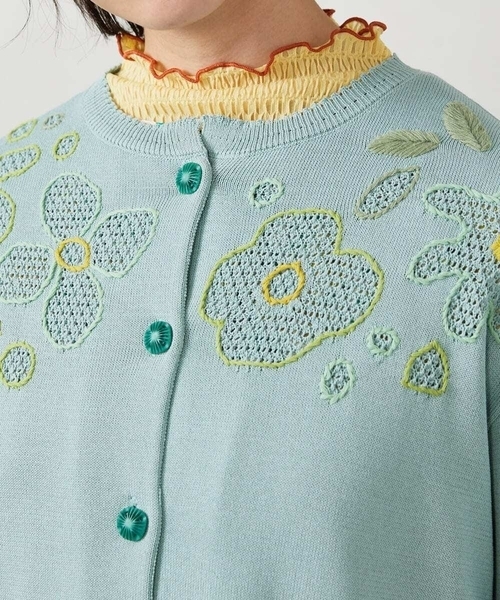 Jocomomola(ホコモモラ)の「El Rucio フラワー刺繍ニットカーディガン(カーディガン/ボレロ・レディース・ブラック/ダークインディゴブルー・40)」の7枚目の写真