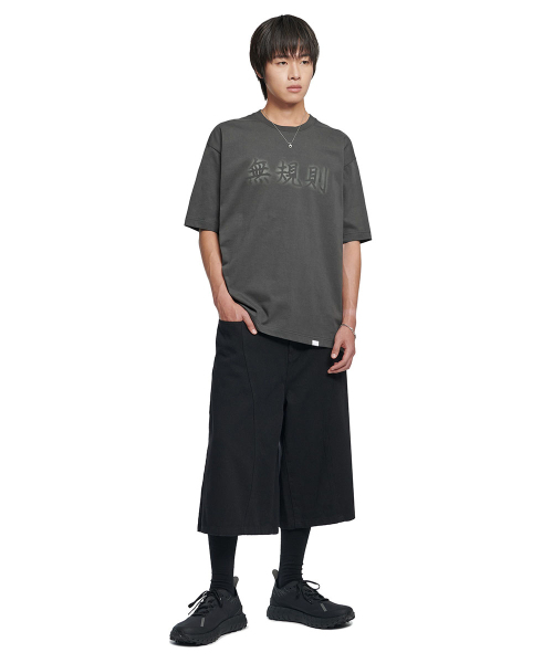 NOMANUAL(NOMANUAL)の「RULELESS T-SHIRT - CHARCOAL(Tシャツ/カットソー・レディース・その他・LARGE/MEDIUM/X-LARGE/SMALL)」の2枚目の写真
