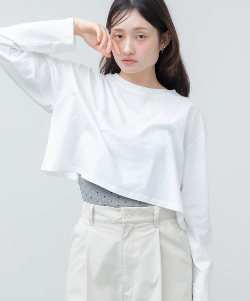 HEILIS(ヘイリス)の「クロップドボックス長袖Tシャツ / 春服 秋服 冬服 オーバーサイズ クロップド Tシャツ カットソー 長袖 トップス 無地 ノームコア シンプル 韓国 ブラック グレー ホワイト(Tシャツ/カットソー・レディース・ブラック/ホワイト/グレー・FREE)」の6枚目の写真