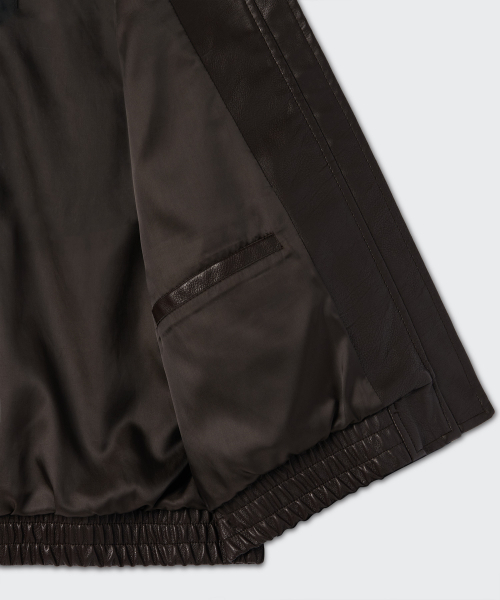MUSINSA STANDARD WOMAN（ムシンサスタンダードウーマン）の「ウィメンズ シンセティックレザー クロップ アビエイター ジャケット [ブラウン]（ライダースジャケット・レディース・その他・SMALL/MEDIUM）」の6枚目の写真