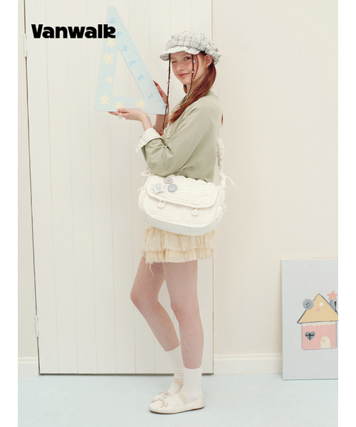 VANWALK（バンウォーク）の「Cloud Pocket Crossbody Bag [White]（ショルダーバッグ・レディース・ホワイト・FREE）」の6枚目の写真