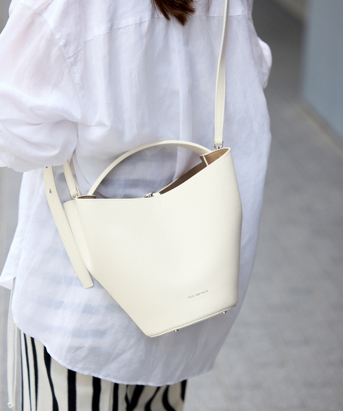 IENA(イエナ)の「FEEL AND TASTE/フィールアンドテイスト Lilly バッグ F211B511(ハンドバッグ・レディース・ブラック/アイボリー/グリーン・FREE)」の2枚目の写真